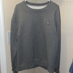 Jordan Essentials Fleece Crew Neck. Grey. Size Large.
